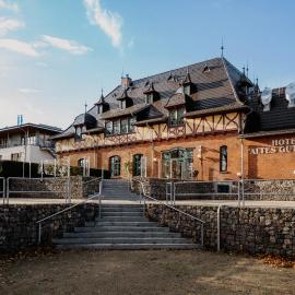 Altes Gutshaus Klink โรงแรมในคลิงค์
