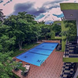 Hotel Golden Ray, hotel in Dambulla