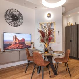 Palazzo Cavour, 34 - Luxury Suite Cardo, hotel a Pavia
