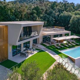 Villa Optima by Villa Plus