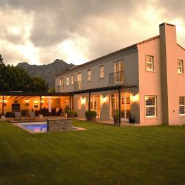Mountain view home in exclusive security estate, Hout Bay, Cape Town