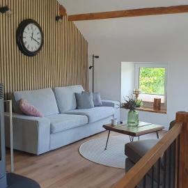 Cottage MaarBurg، فندق في Ulmen