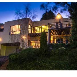 Spacious 6-BR & 3 baths House in Prime Location, Hotel in Sandy Bay