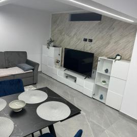 Confort Apartament、Borsaのホテル