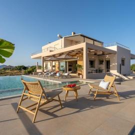 Villa Anastasia with private heated pool and privacy