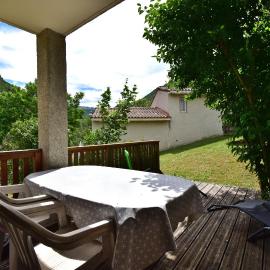 Escapade Provençale - T2 avec cuisine et terrase privée, hotel u gradu Dinj le Ben