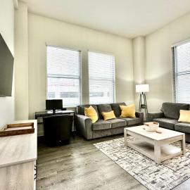 Downtown Indy City-View Retreat Walk to Stadiums, Dining & Events