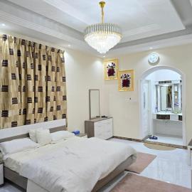 Elegant Room in Luxury Villa، فندق في عجمان