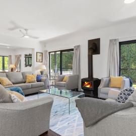 Jasmine House - Pet Friendly with Swimming Pool, hotell i Berry