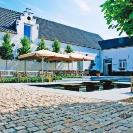 Hotel Aulnenhof, hotell i Landen