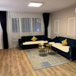 Besim Apartament、フェリザイのホテル