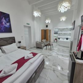 Authentic Belgrade Centre - 7 suites for 15 Guests, with patios in courtyard for smokers