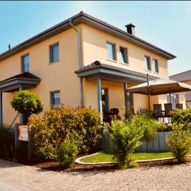 Gästehaus Dolce Vita, khách sạn ở Rust