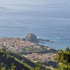 CALABRIA COLLINA DI SCILLA CASALE OSTELLO1800 SELF SERVICE GIARDINO STANZE E APPARTAMENTI PER FAMIGLIE COPPIE E SINGLE Melia Pzza S Gaetano 16