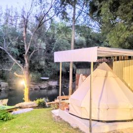 Brookhouse & Glamping, hotell i Ban Khanong Phra Klang (1)