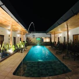 Utica में, होटल Hotel Alcázar Real
