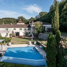 MANOIR Le Moulinal47 - vue panoramique, hotel in Courbiac