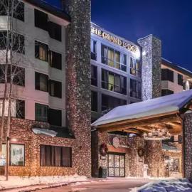 Viesnīca Grand Lodge Condo pilsētā Krestedbūta