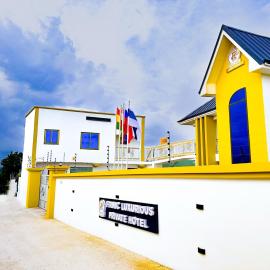 Firnic Luxurious Private Hotel, отель в Аккре