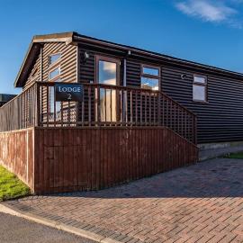 Cosy Countryside Hot Tub Retreat! Fully Central Heated with FREE Parking
