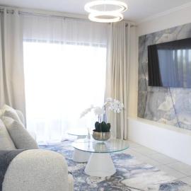 Stunning 2 bed Apartment near Monte Casino: Fourways şehrinde bir otel