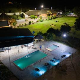 Kebo events agro &self catering apartments、Mochudiのホテル