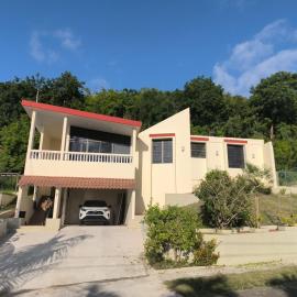 Sky House, hotel Rinconban