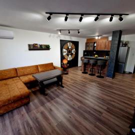 Rebeka Apartment, hotel v destinaci Trjavna