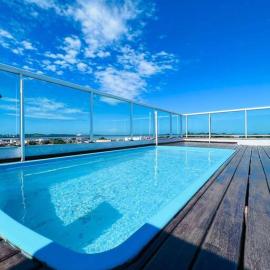 Cobertura Duplex Com Piscina e Vista mar