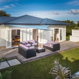 Oneroa Village, in Waiheke Centre - Be My Guest