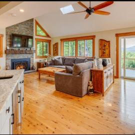 Fireplace Fire Pit Ski 5 Mountains 4BR Views, hotel i Thornton