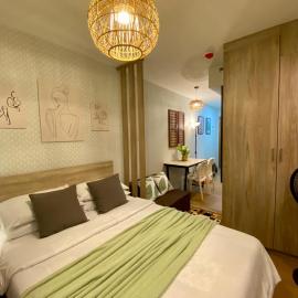 Pine Suites Staycation at Tagaytay, hotel in Tagaytay