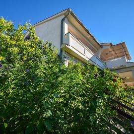 Apartments and Rooms Frane, Hotel in Palit