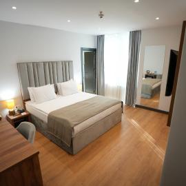 Business Life Hotel Güneşli