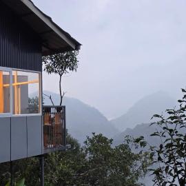 Serenehills Retreat with Hilltop pool, hotel in Idukki