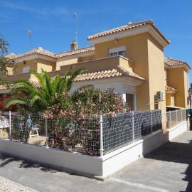 Apacible casa con terraza y piscina R19 by Novadesta โรงแรมในPuerto Marino