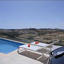 Ta' Nikola Farmhouse, Xaghra, Hotel in Tal-Barmil