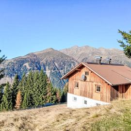 Chalet Heregger Hütte by Interhome, Hotel in Greifenburg