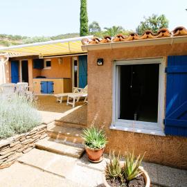 Mazet Mireille climatisé pour 4 personnes avec tennis et piscine à La Londes-Les-Maures
