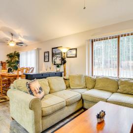 Cozy Bartlett Condo w/ Deck & Resort Amenities!