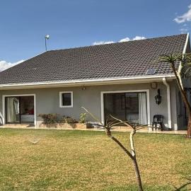 Aloe Tree Guest House, hotel in Krugersdorp