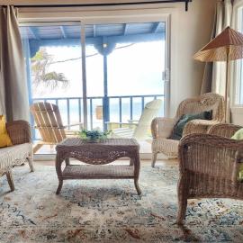 Casa Tiki - Tropical Beachfront Chilluxe