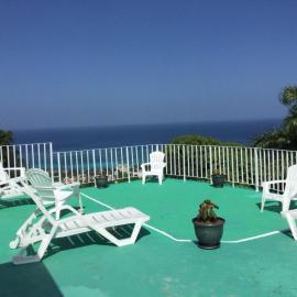 Montego Bay Sea View Guesthouse โรงแรมในมอนเทโกเบย์