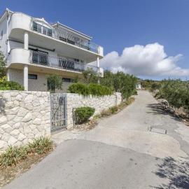 Apartments Mil
