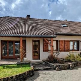 Maison charmante avec jardin, terrasse et parking près du Ballon d'Alsace - FR-1-583-297, hotel in Plancher-Bas