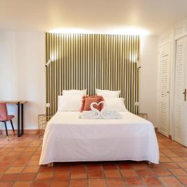 Appartements avec vue mer à Tartane, hotel a La Trinité