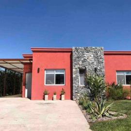 Excelente casa en Barrio Privado Los Arces