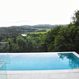 RiverView GetAway, hótel í Maroochy River