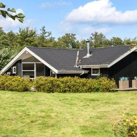 Amazing Home In Frørup With Wi-Fi, hotell i Frørup