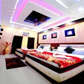 Taj Square A luxurious homestay